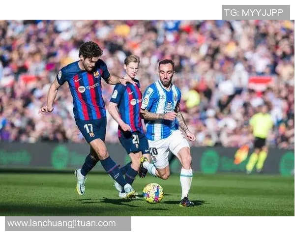 边路渗透战术解析:上海足球队如何掌控比赛节奏与空间 边路渗透战术解析:上海足球队如何掌控比赛节奏与空间