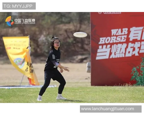 杨伟独家分享飞盘技巧与心得体会助你快速提升飞盘水平