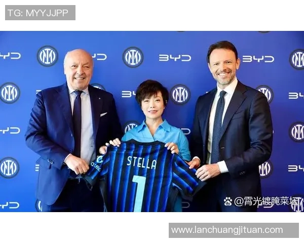 足球明星开路的背后故事与影响力揭秘 足球明星开路的背后故事与影响力揭秘